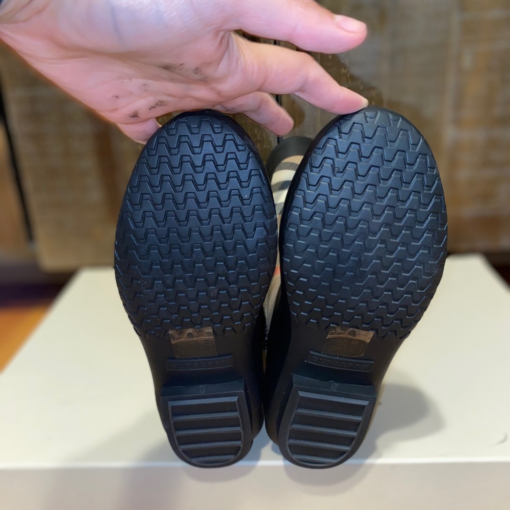 Burberry Rain Boots - Picture 5 of 9